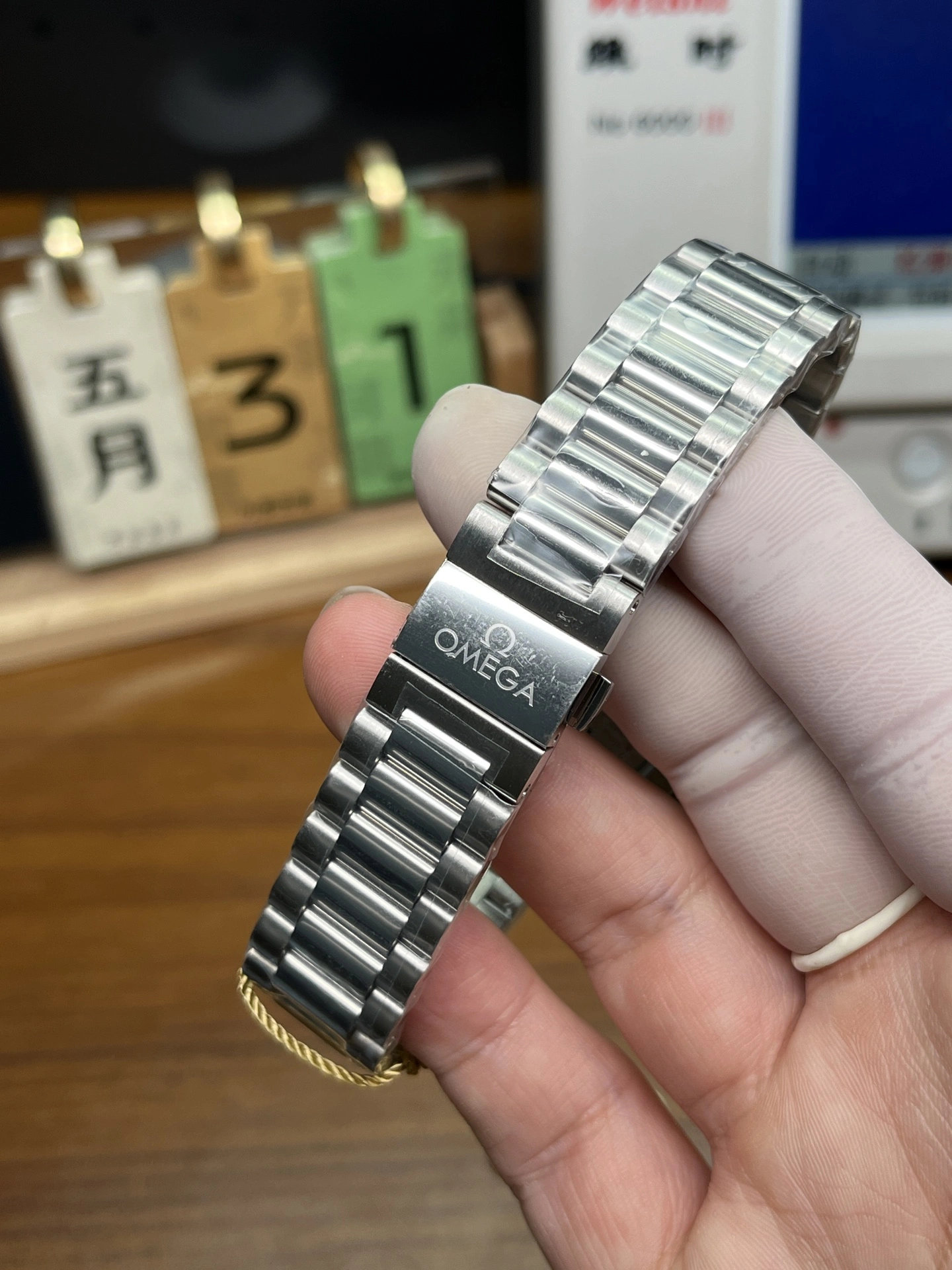 Sophisticated CBD Factory Omega Seamaster Aqua Terra 150M 39.2mm Silver Dial Blued Hour Markers and Hands Smooth Bezel (2503.33.00) 1:1 Super Clone – DD2500 Movement 213